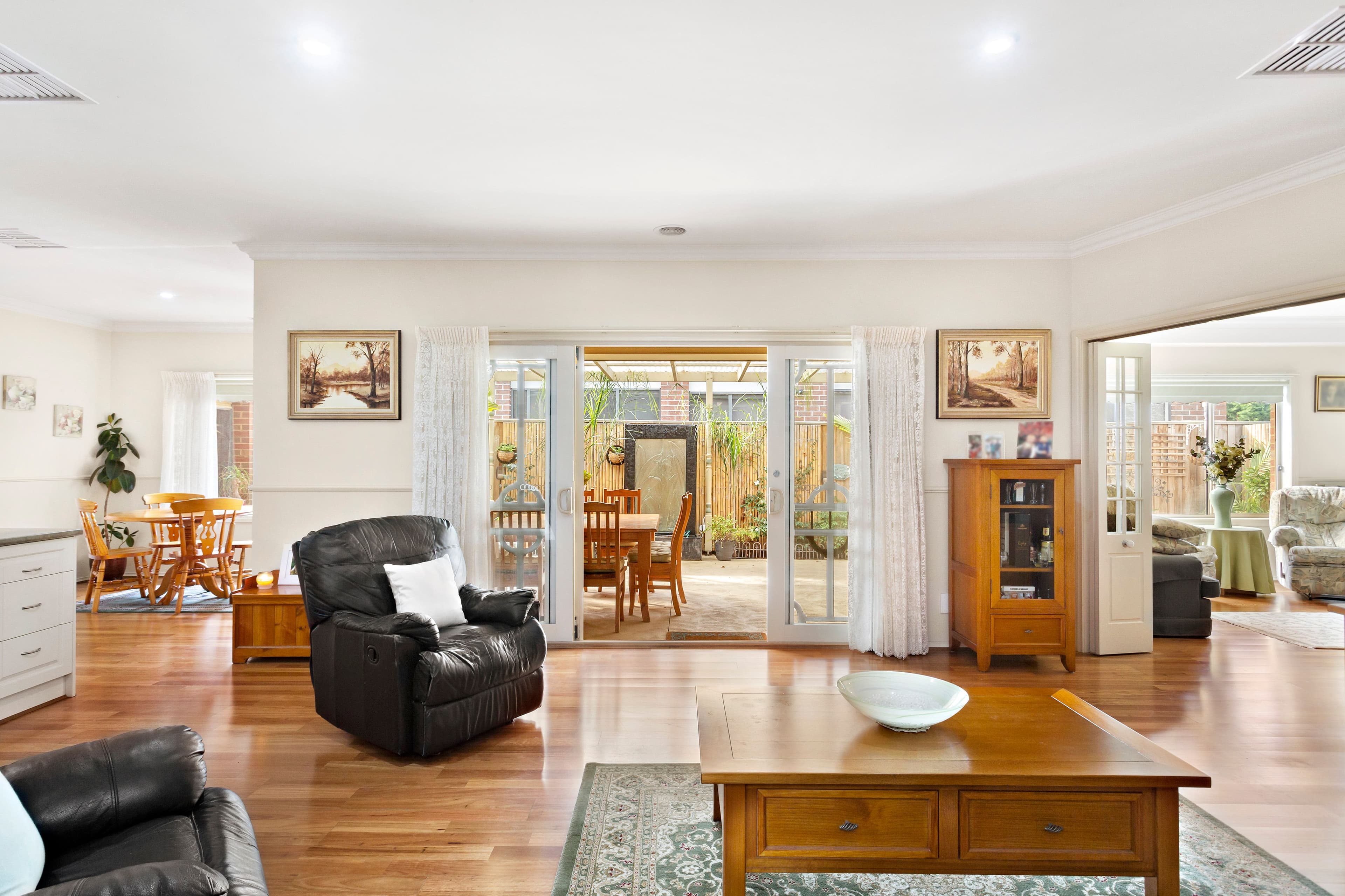7 Jondarvan Drive, Mernda VIC 3754, Mernda - Thumbnail 3
