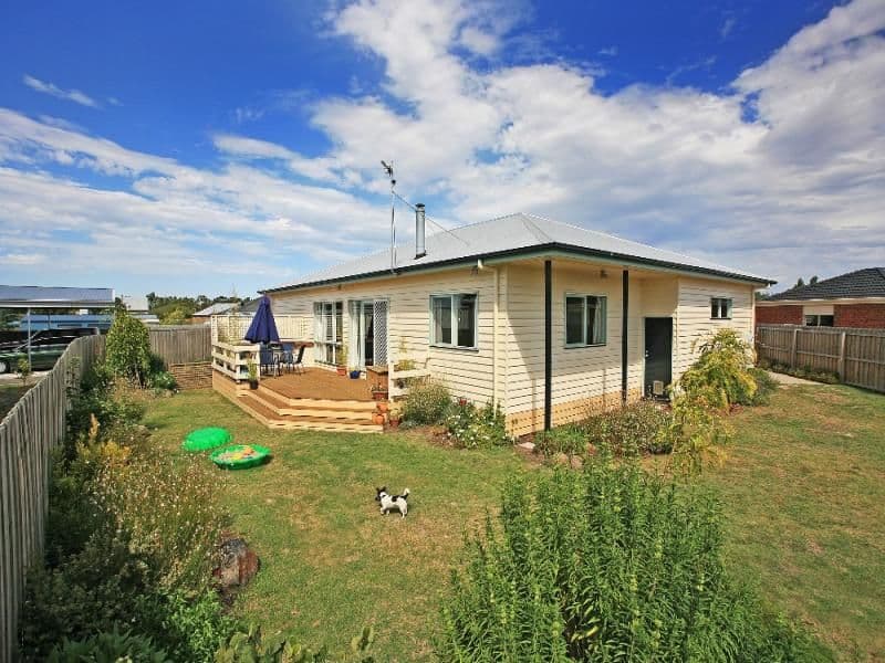 13 Daintree Drive, WINCHELSEA VIC 3241, Winchelsea - Thumbnail 2