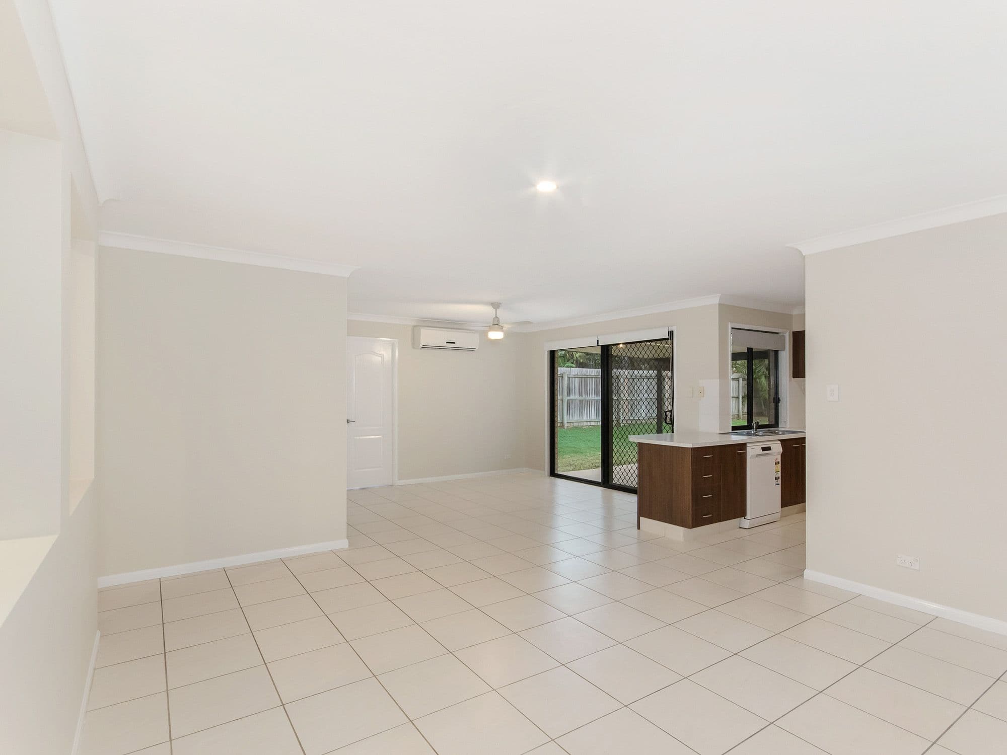 10 Lauren Grove, Upper Coomera QLD 4209, Upper Coomera - Thumbnail 5