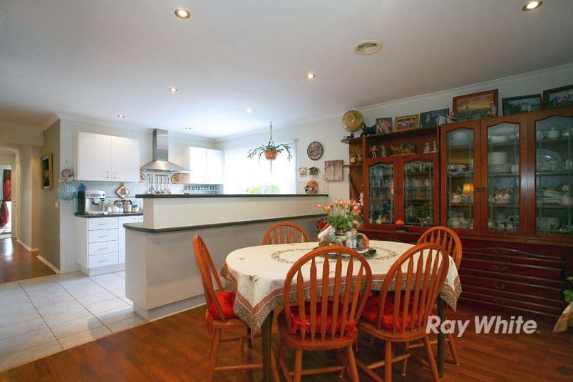 6 Shady Close, NARRE WARREN SOUTH VIC 3805, Narre Warren South - Thumbnail 6