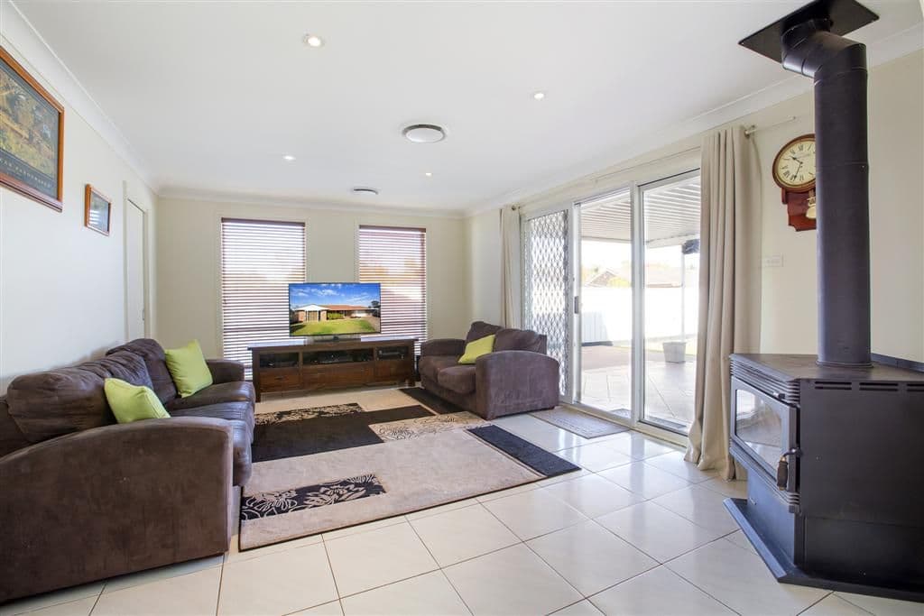 4 Calais Place, Erskine Park NSW 2759, Erskine Park - Thumbnail 3