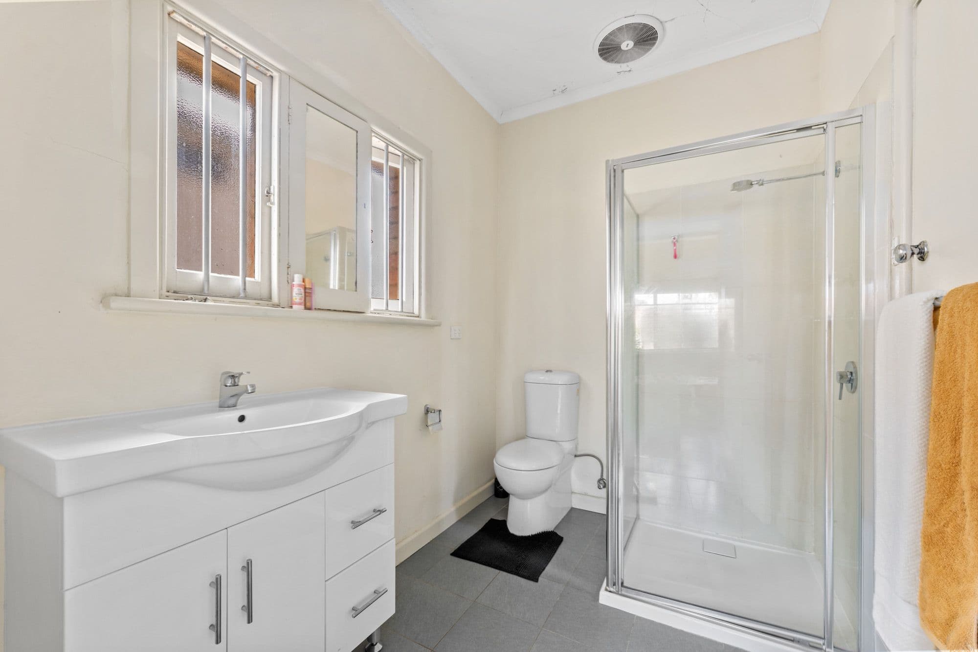 39 Canterbury Road, Blackburn VIC 3130, Blackburn - Thumbnail 7