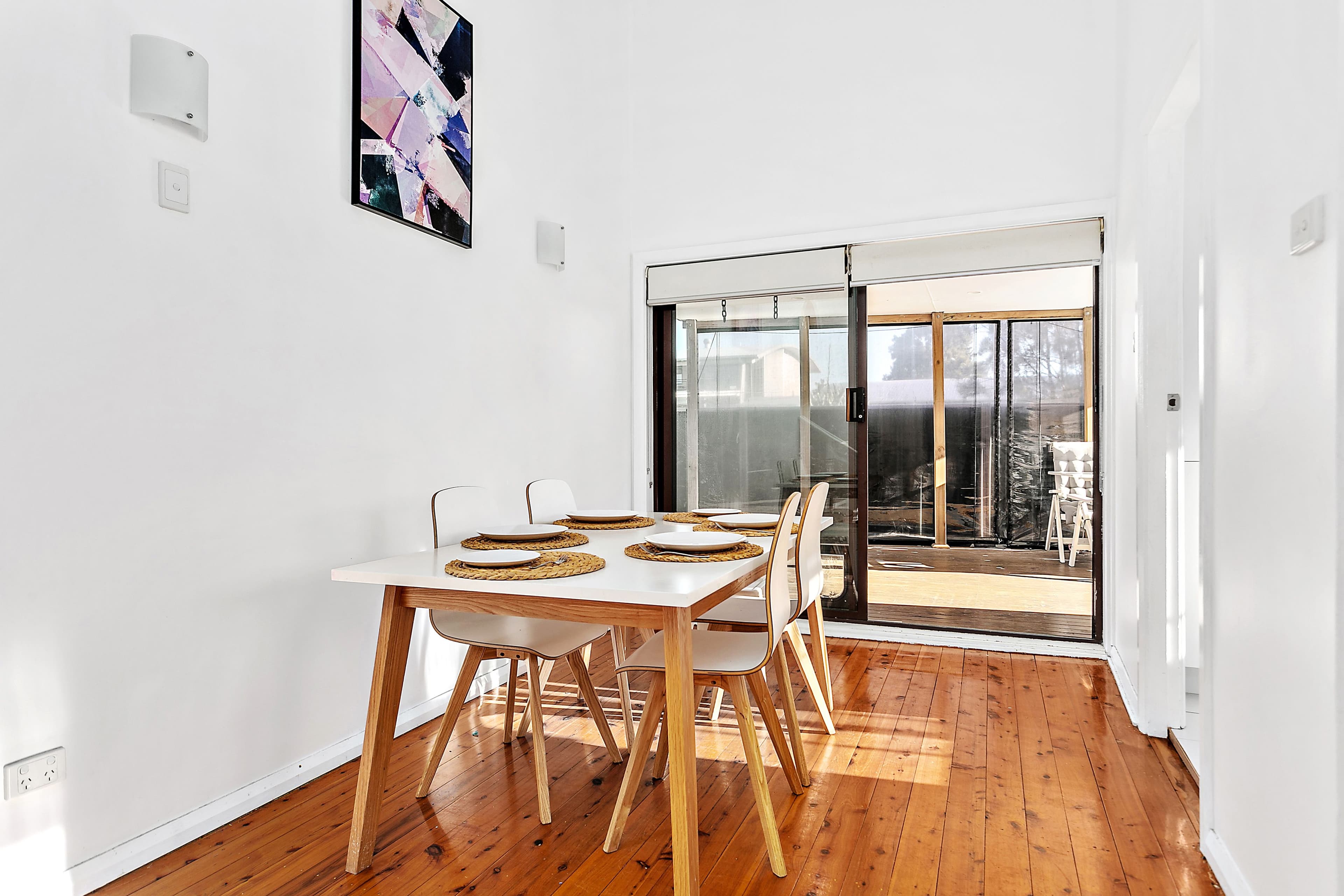 10 Camelot Place, Oak Flats - Thumbnail 4