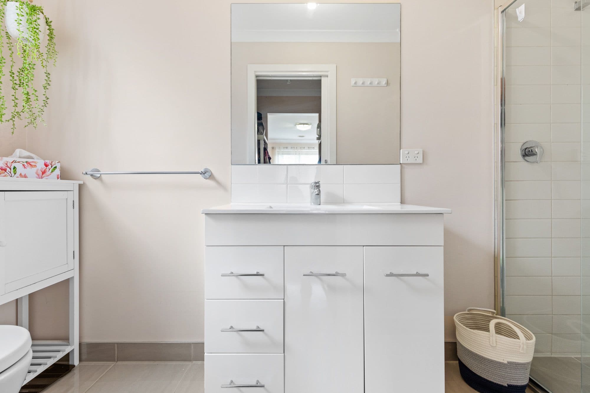 14 Wright Circuit, Plumpton - Thumbnail 4