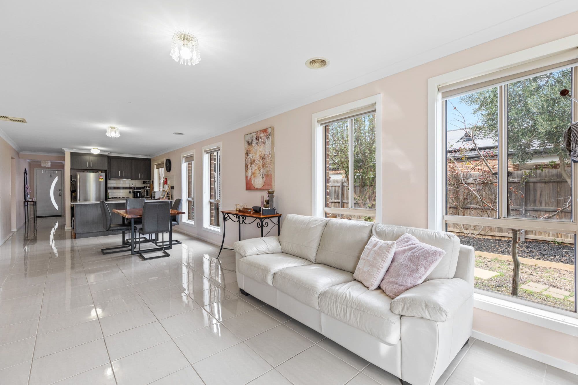 14 Wright Circuit, Plumpton - Thumbnail 8
