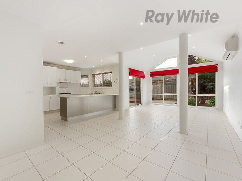 32 Grand Canal Boulevard, Sanctuary Lakes VIC 3030, Sanctuary Lakes - Thumbnail 4