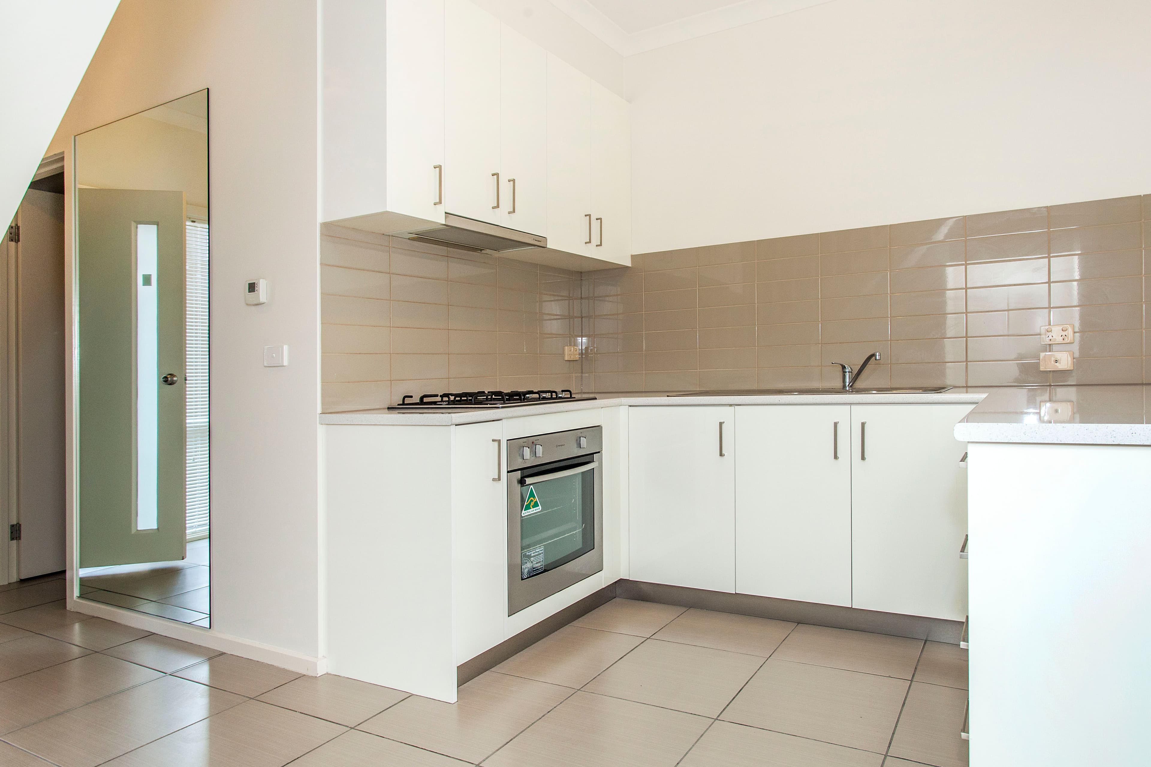 10 Alwyn Street, Bayswater VIC 3153, Bayswater - Thumbnail 2