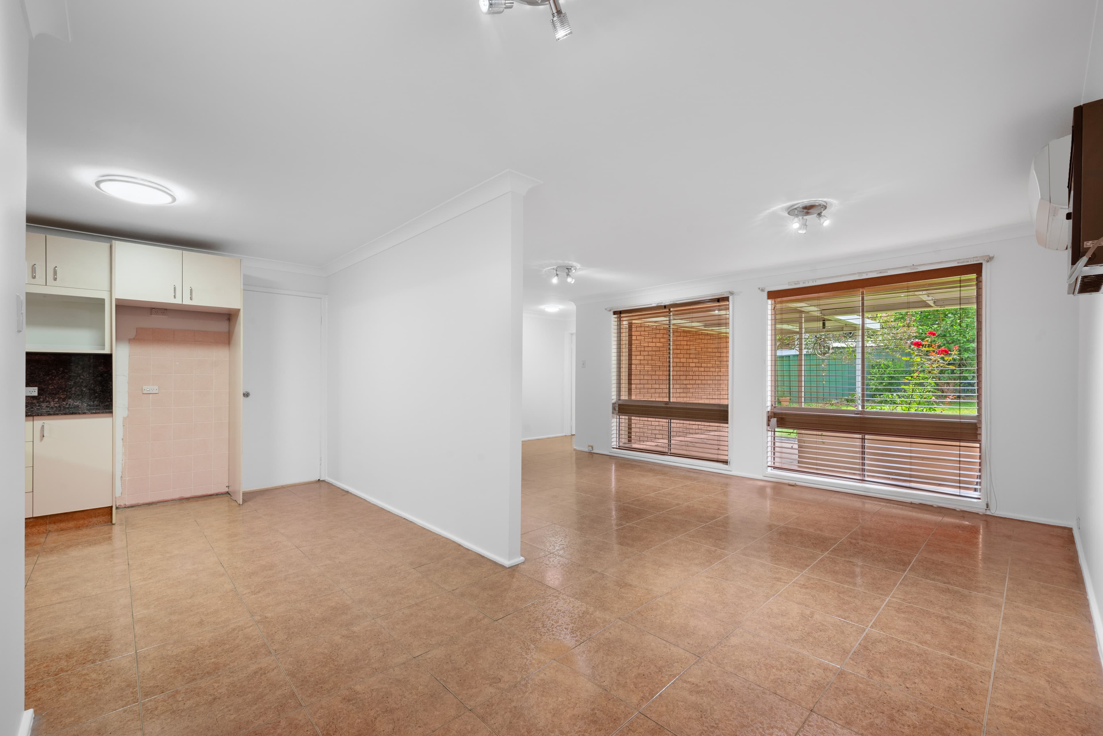 41 Randall Avenue, Minto NSW 2566, Minto - Thumbnail 2