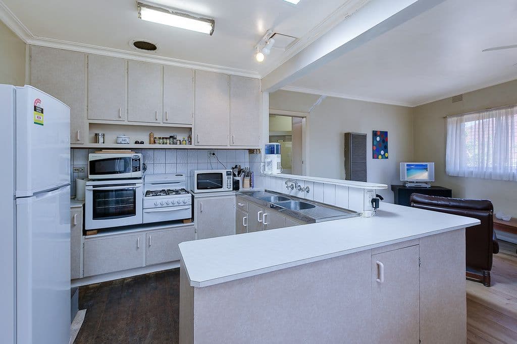 116 Delta Road, Greensborough VIC 3088, Greensborough - Thumbnail 3