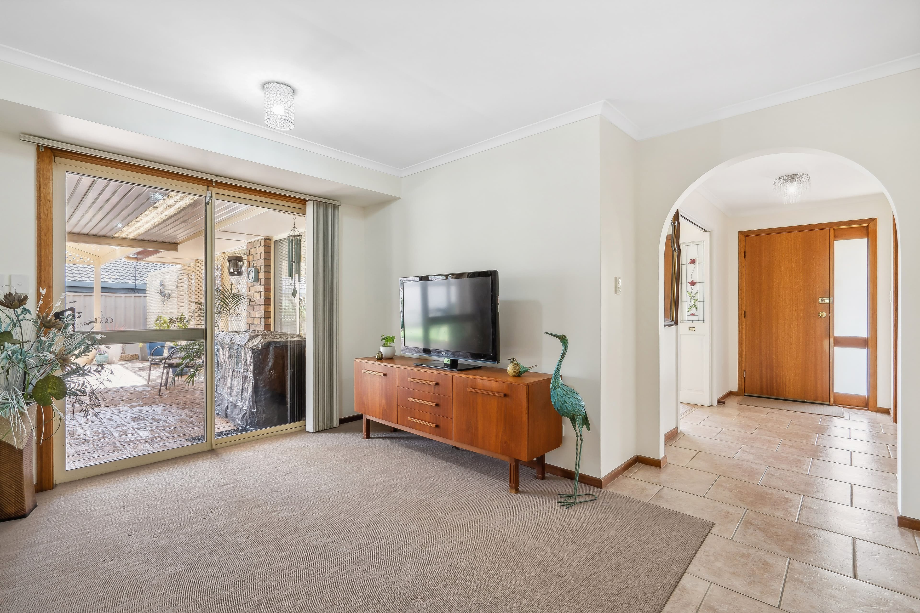 18 Tobin Crescent, Woodcroft SA 5162, Woodcroft - Thumbnail 7