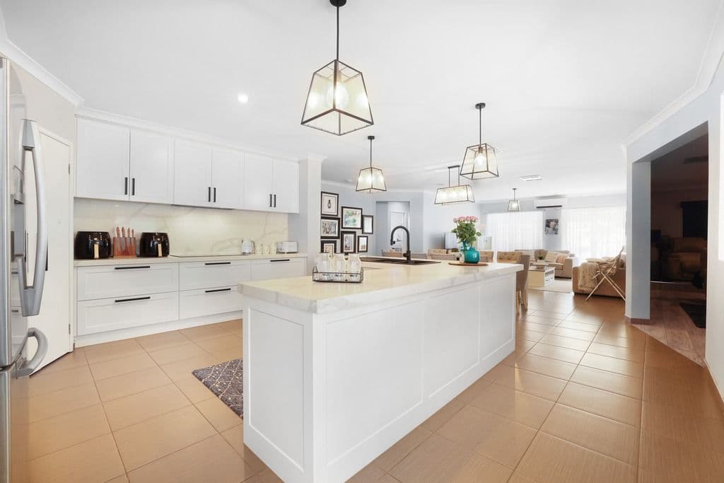 61 Eppalock Drive, MANOR LAKES VIC 3024, Manor Lakes - Thumbnail 3