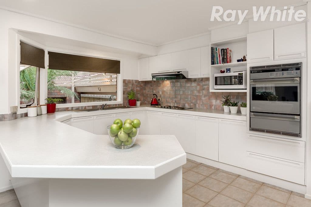 70 Cheadle Crescent, Bundoora VIC 3083, Bundoora - Thumbnail 2