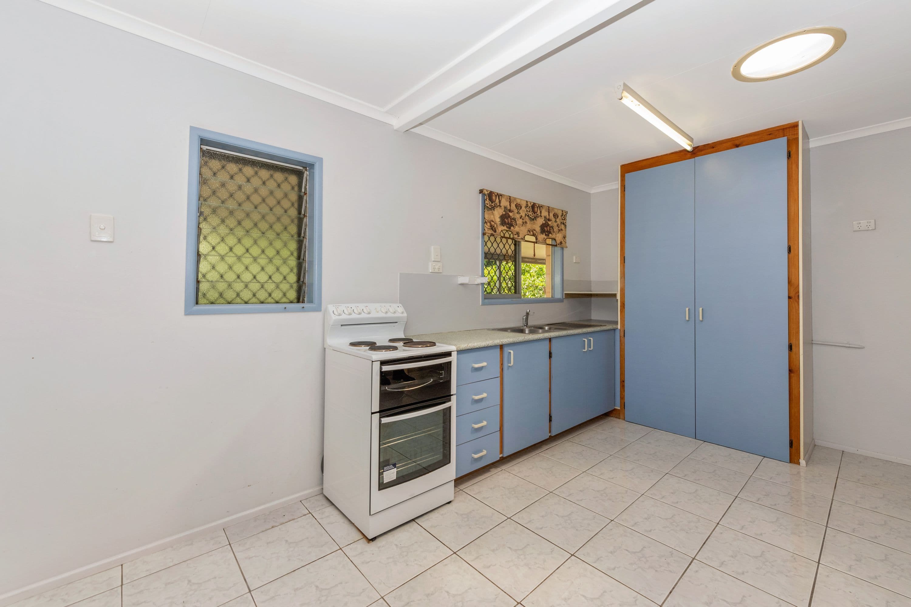 99 Albert Street, Cranbrook QLD 4814, Cranbrook - Thumbnail 4