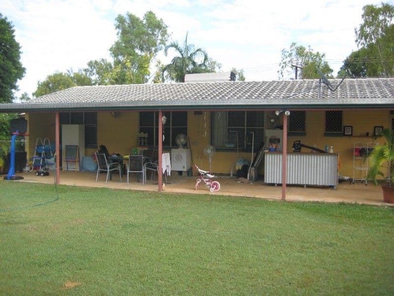 22 Callistemon Drive, KATHERINE NT 0850, Katherine East - Thumbnail 2