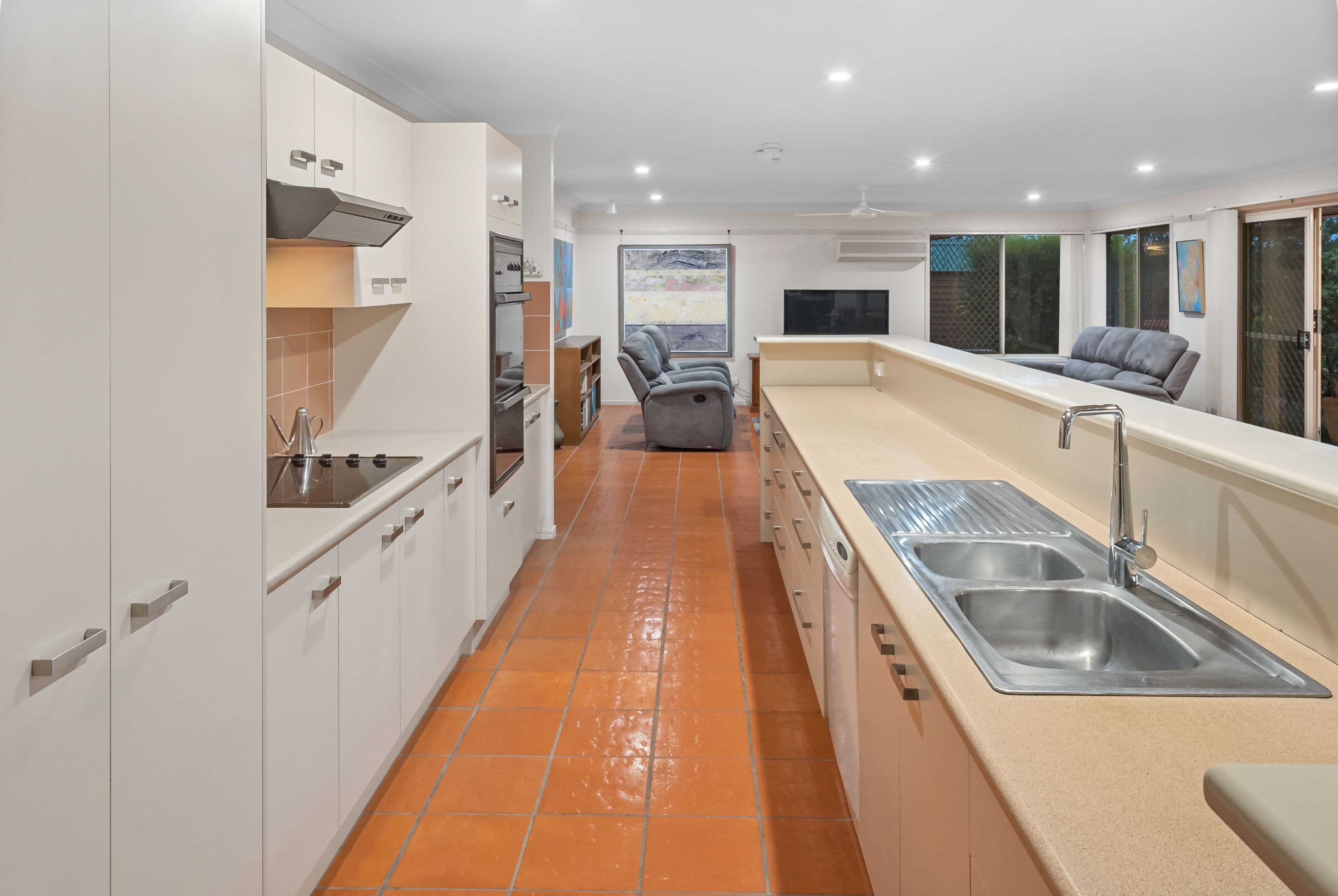 7 Benetti Close, Belmont QLD 4153, Belmont - Thumbnail 7