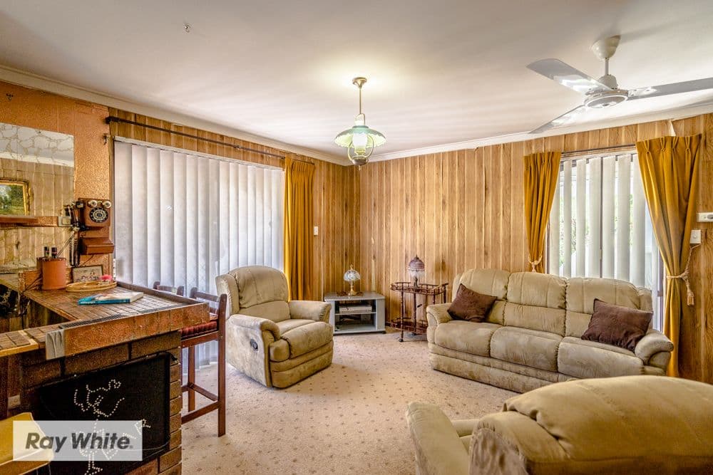 35 Denston Way, Girrawheen WA 6064, Girrawheen - Thumbnail 2