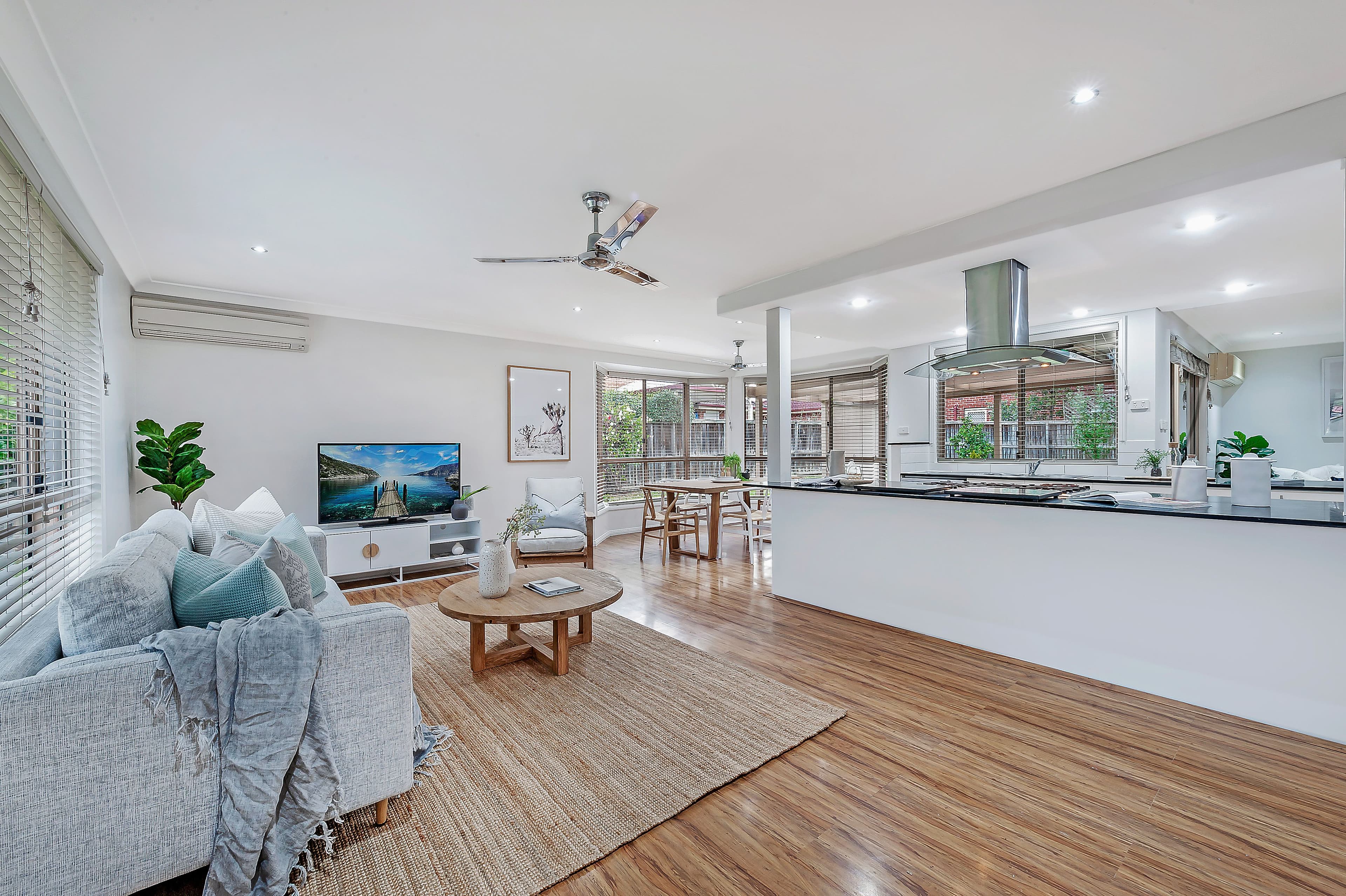 12 Majestic Drive, Stanhope Gardens NSW 2768, Stanhope Gardens - Thumbnail 2