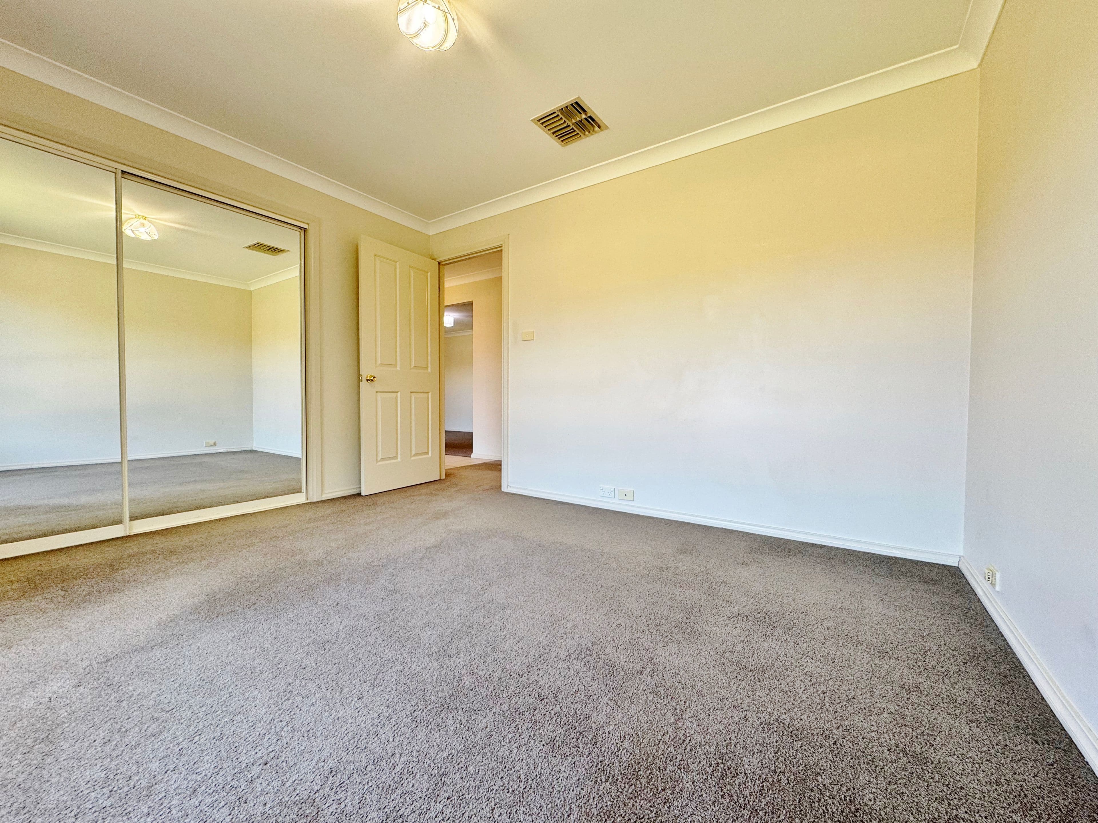 22 Tadros Avenue, Young NSW 2594, Young - Thumbnail 7