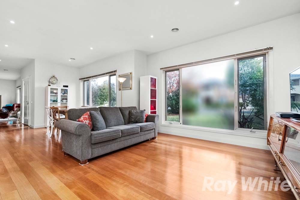 11 Cooinda Court, Mount Waverley VIC 3149, Mount Waverley - Thumbnail 2