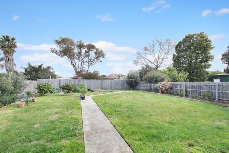 36 Calembeena Avenue, HUGHESDALE VIC 3166, Hughesdale - Thumbnail 2