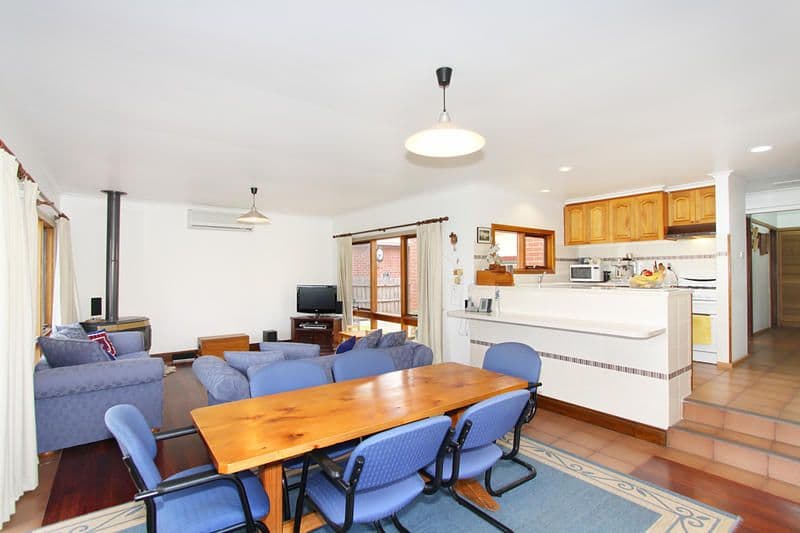 36 Calembeena Avenue, HUGHESDALE VIC 3166, Hughesdale - Thumbnail 3