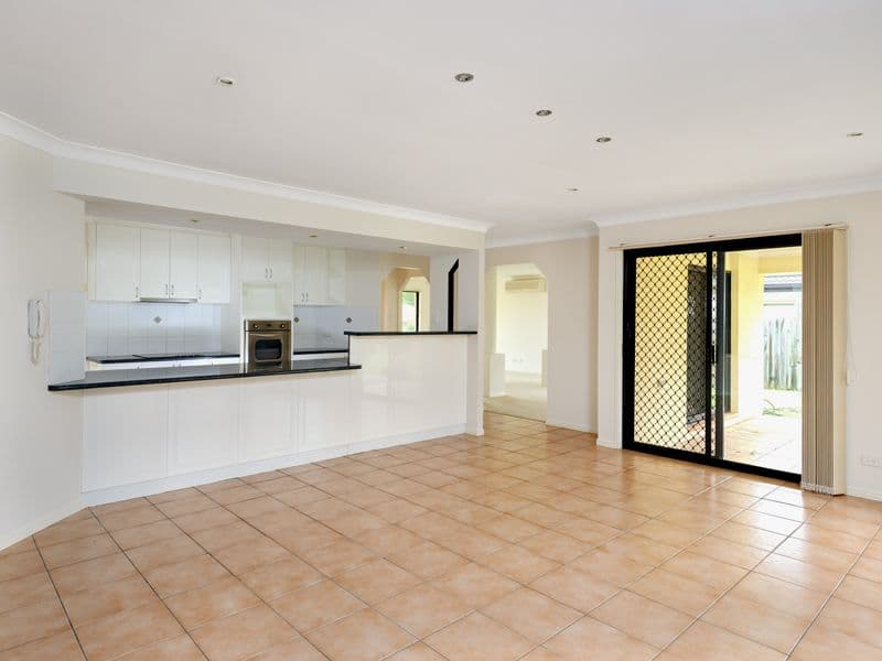 18 Sunhaven Crescent, KURABY QLD 4112, Kuraby - Thumbnail 4