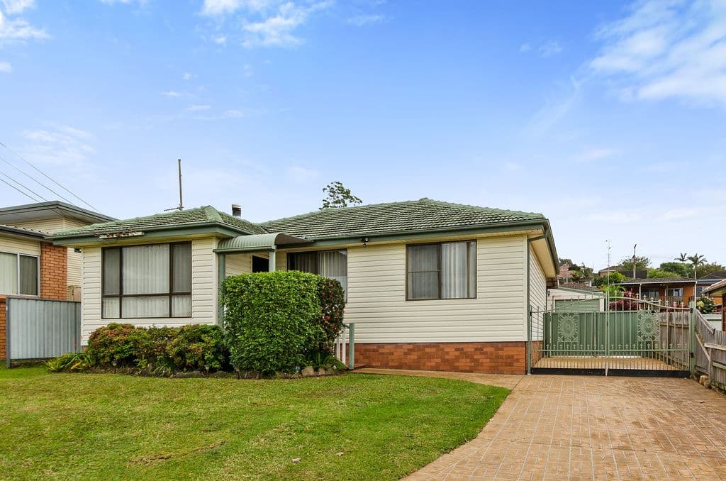 32 Kundle Street, Dapto - Image 1