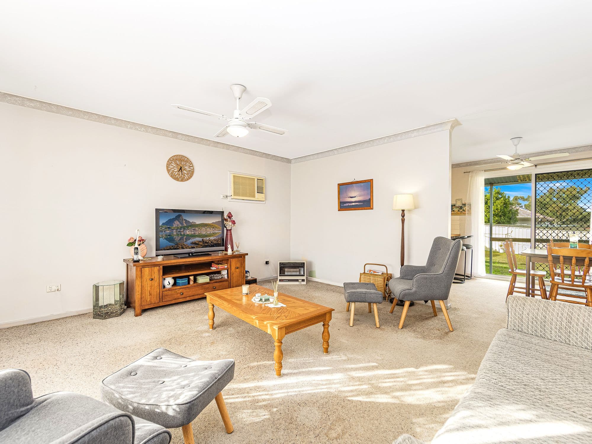 14 Cams Boulevard, Summerland Point NSW 2259, Summerland Point - Thumbnail 2