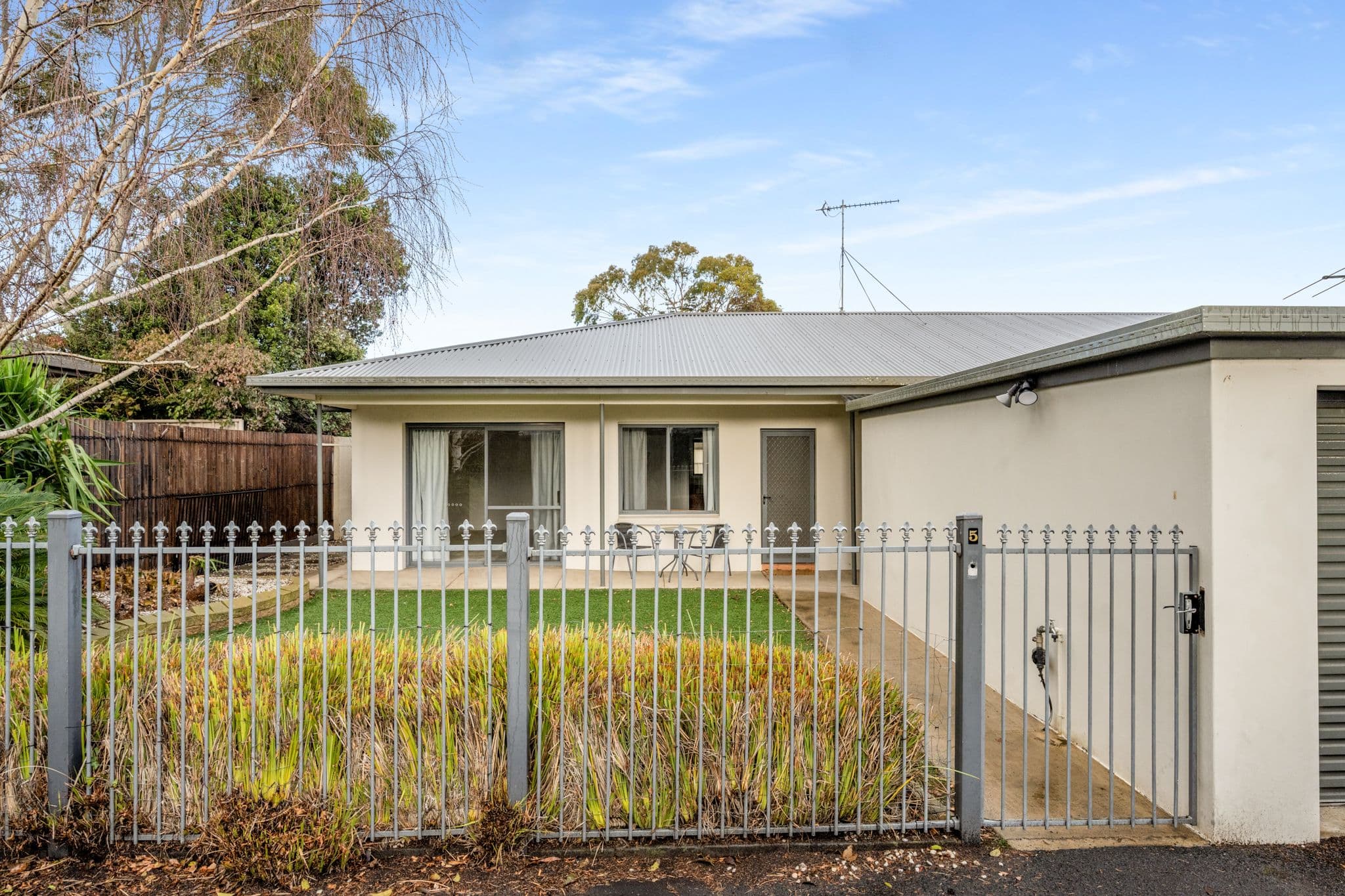 10 Doughty Street, Mount Gambier SA 5290, Mount Gambier - Thumbnail 2