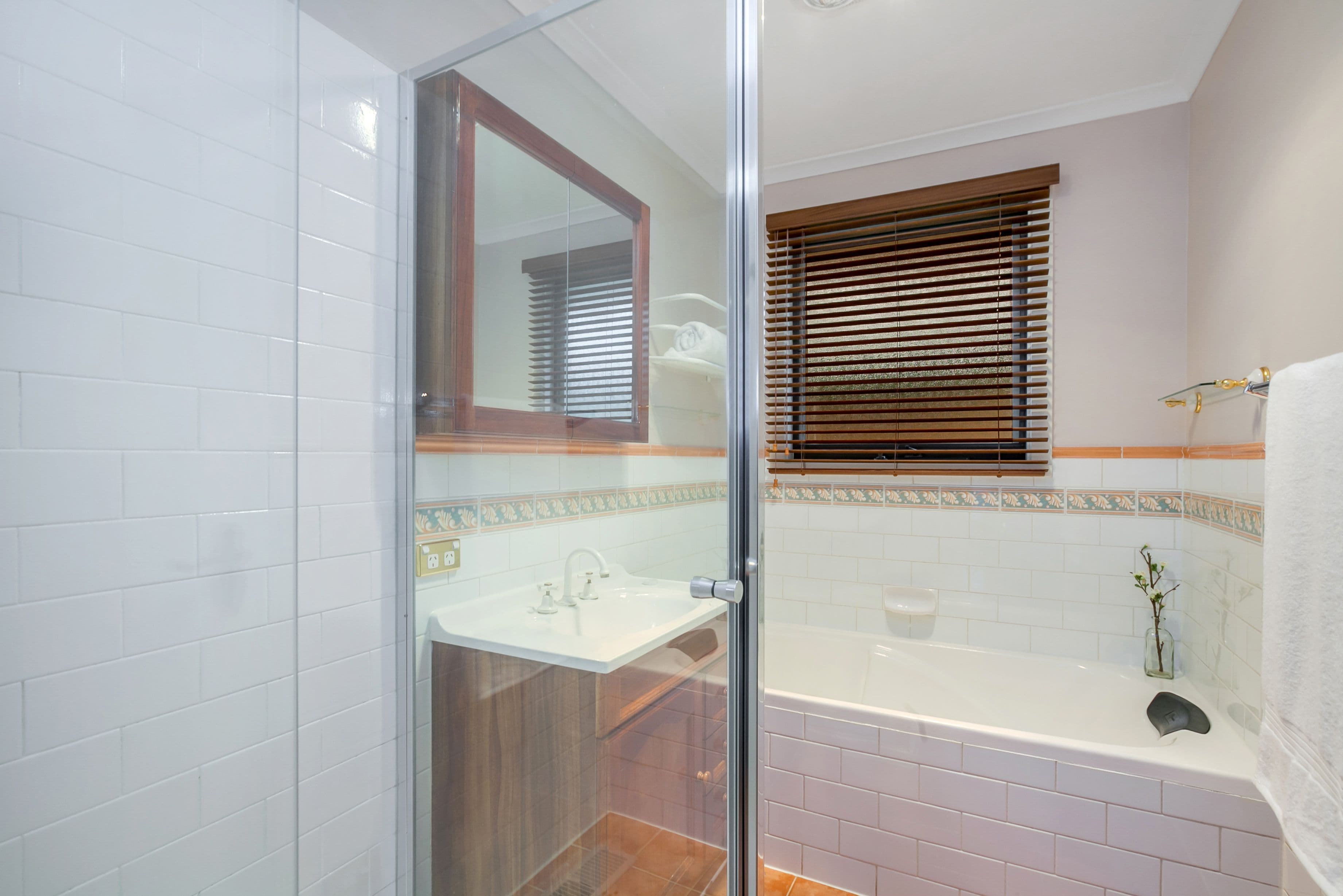 10 Dorothea Court, Bundoora VIC 3083, Bundoora - Thumbnail 8