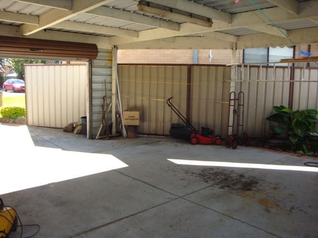 15  Dandenong Close, BOSSLEY PARK NSW 2176, Bossley Park - Thumbnail 4