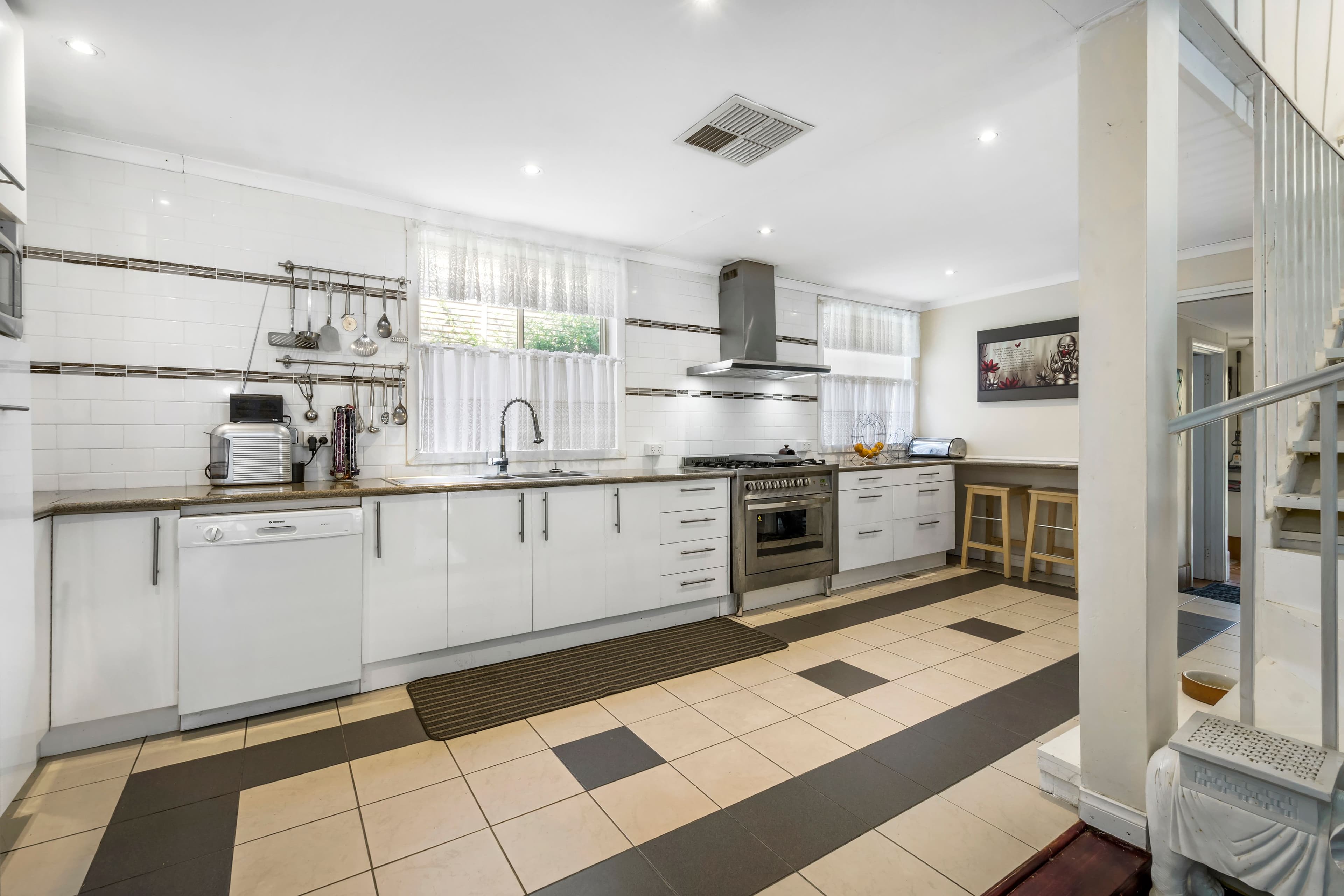 8 Selby Avenue, Noble Park VIC 3174, Noble Park - Thumbnail 6