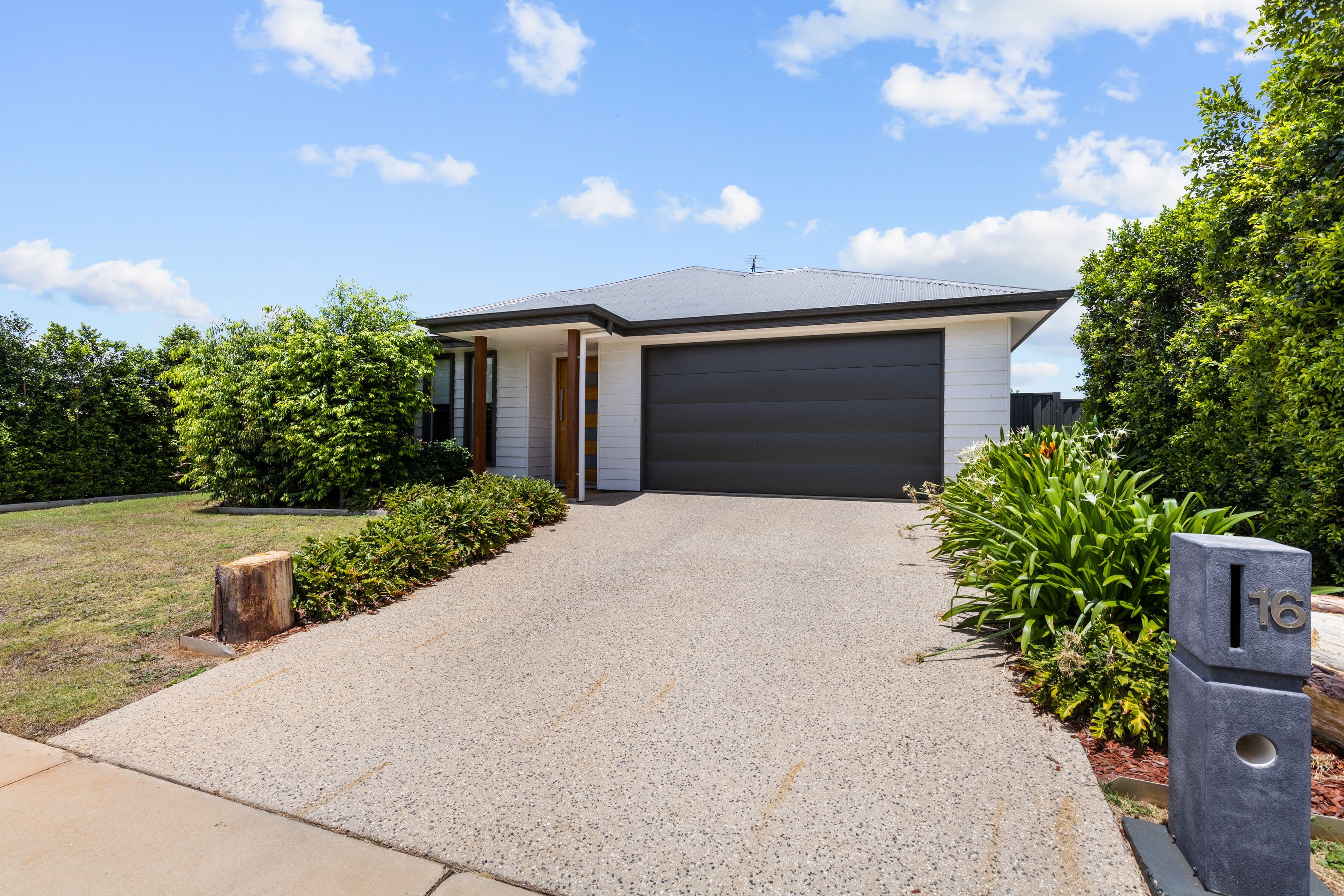 16 Elwick Court, Emerald QLD 4720, Emerald - Image 1