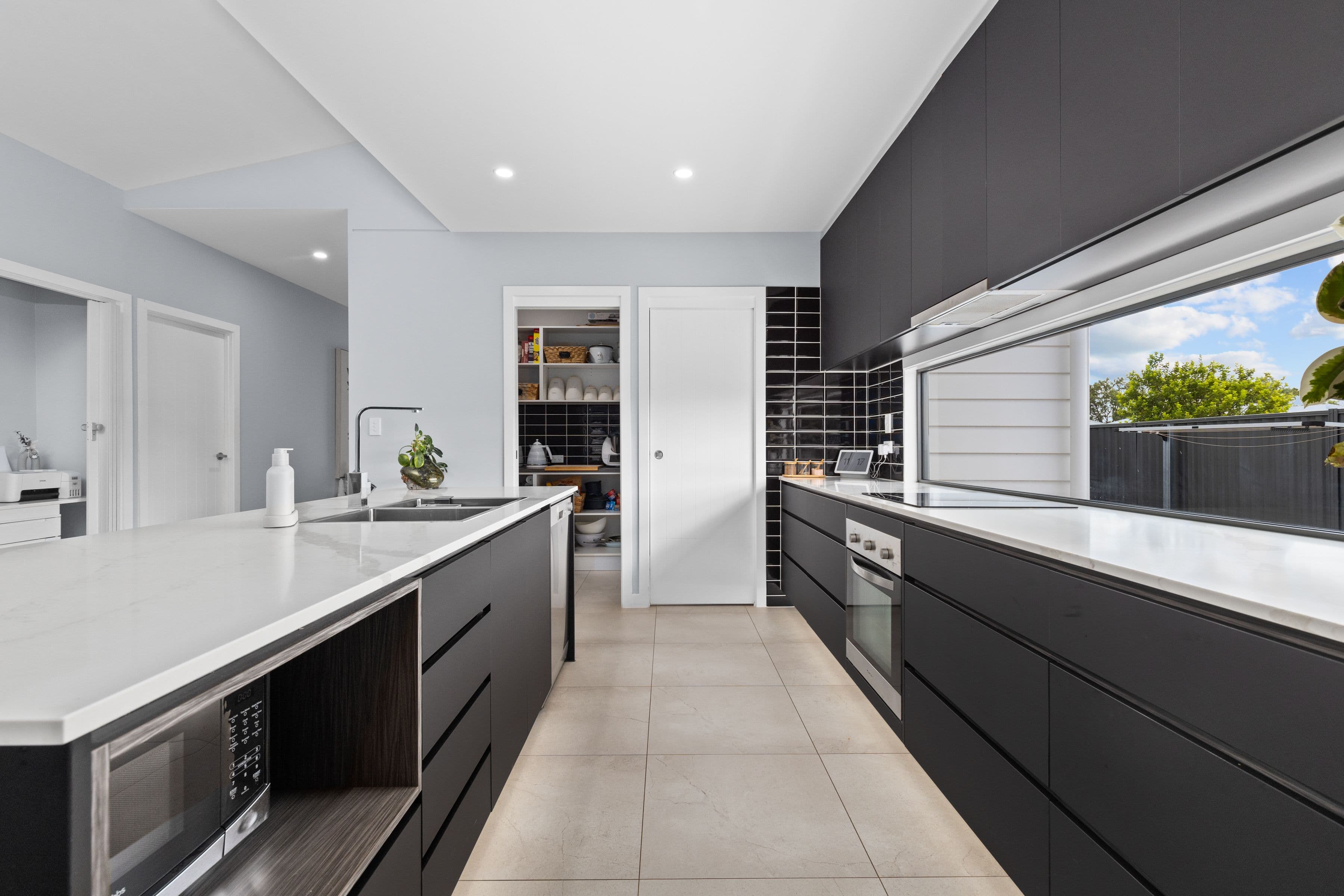 16 Elwick Court, Emerald QLD 4720, Emerald - Thumbnail 3