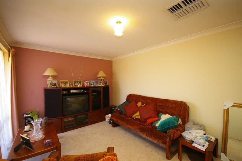 12 Foxglove Gardens, MIRRABOOKA WA 6061, Mirrabooka - Thumbnail 3