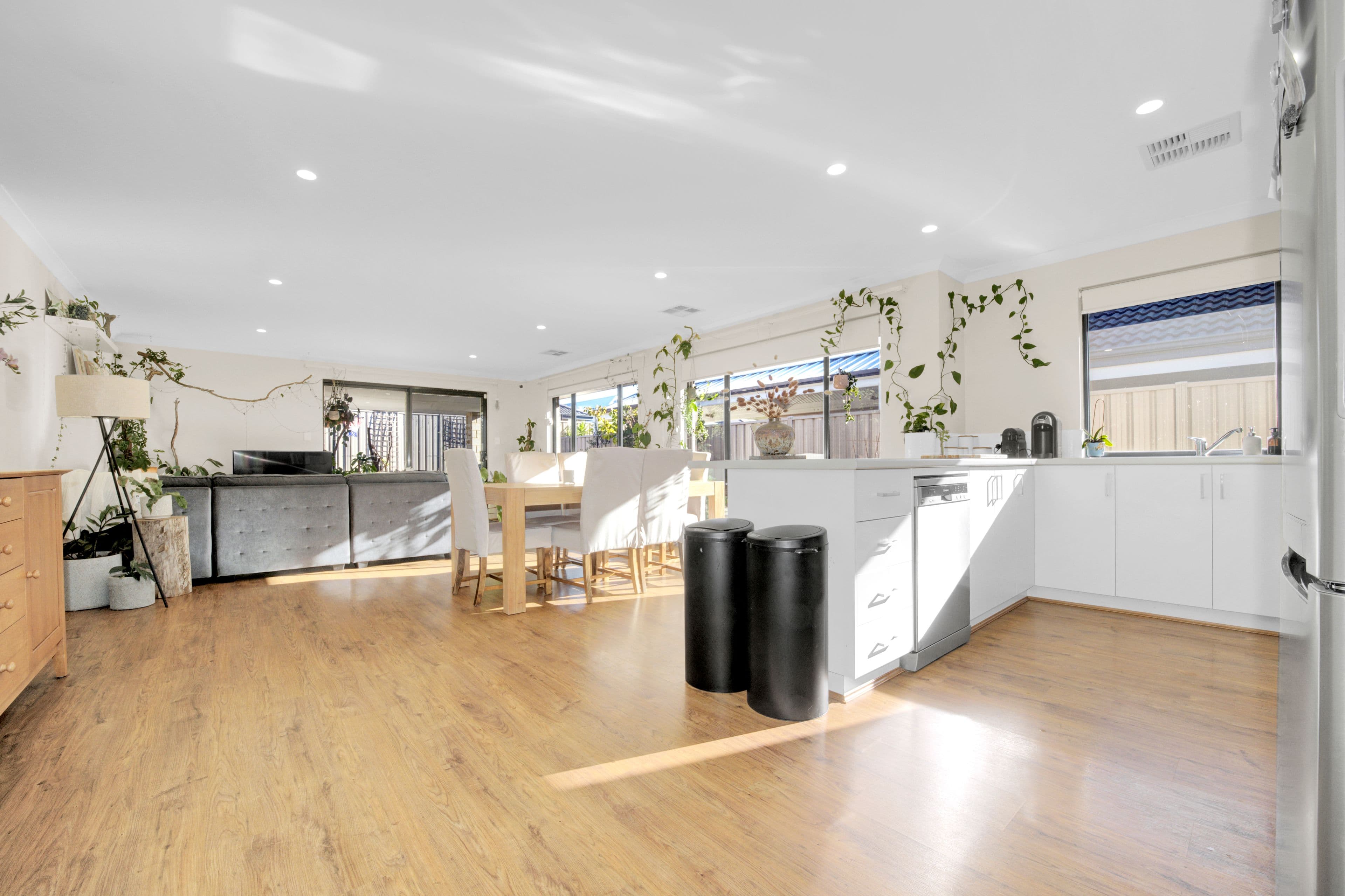 6 Majorelle Way, Karnup WA 6176, Karnup - Thumbnail 2