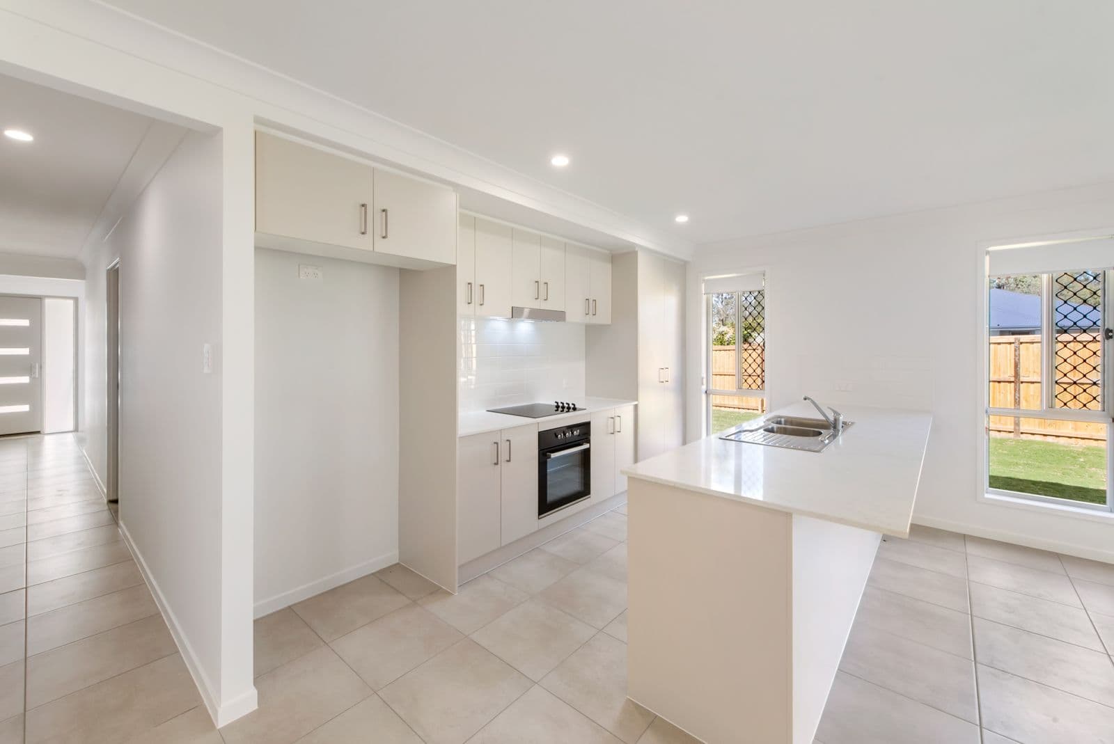 47 Mary Crescent, Rosewood QLD 4340, Rosewood - Thumbnail 2