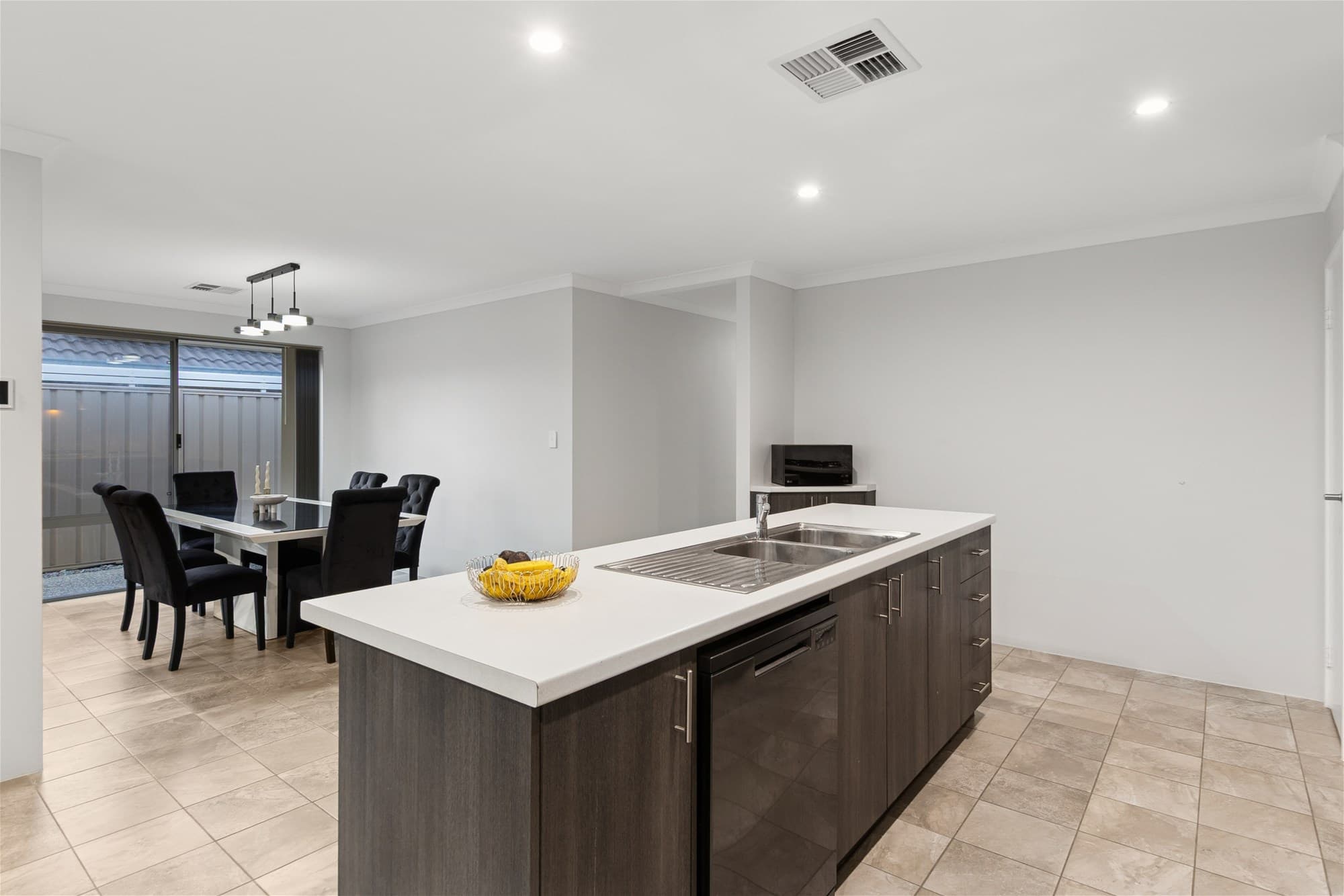 28  HARROGATE VISTA  LANDSDALE, WA, Landsdale - Thumbnail 6