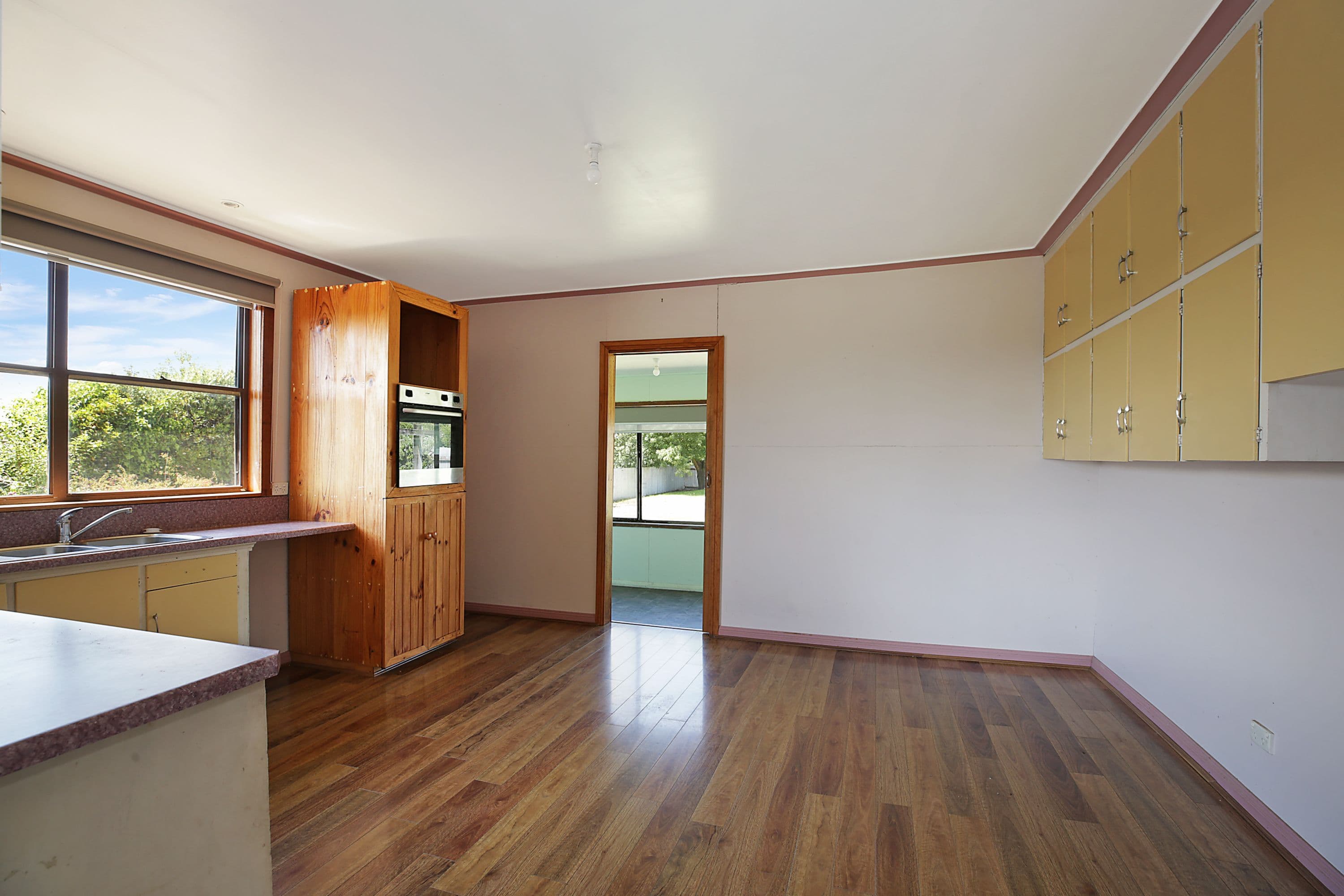 97 Parrott Street, Cobden VIC 3266, Cobden - Thumbnail 5