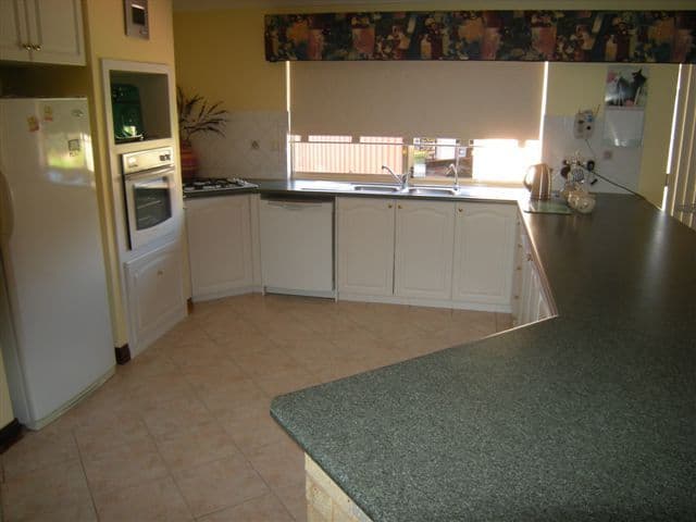 3 Strutt Parkway, SOUTHERN RIVER WA 6110, Southern River - Thumbnail 2