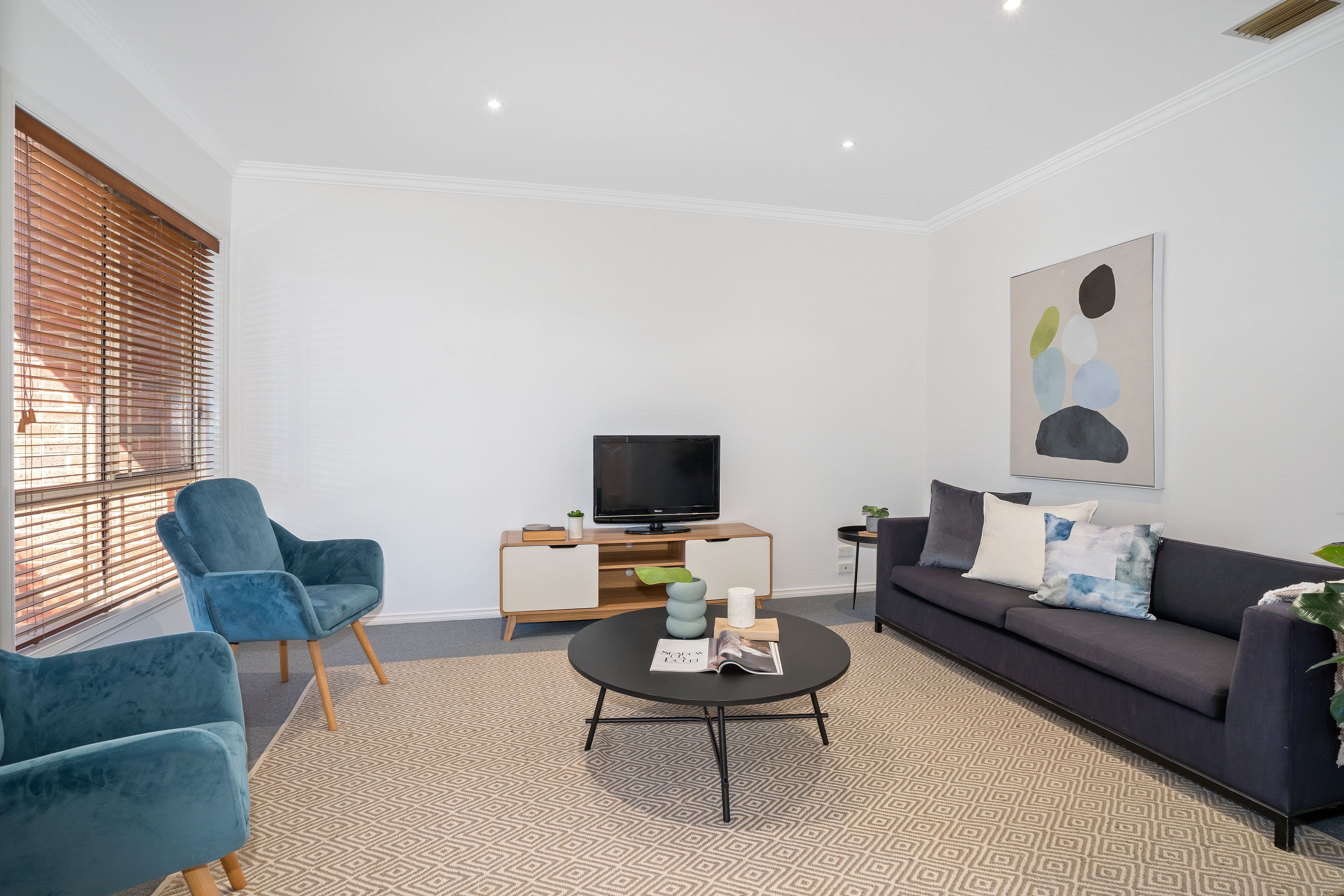 3A Benjamin Close, Bundoora VIC 3083, Bundoora - Thumbnail 2