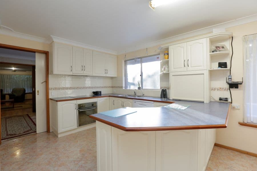 5 Newborough Place, Huntingdale WA 6110, Huntingdale - Thumbnail 3