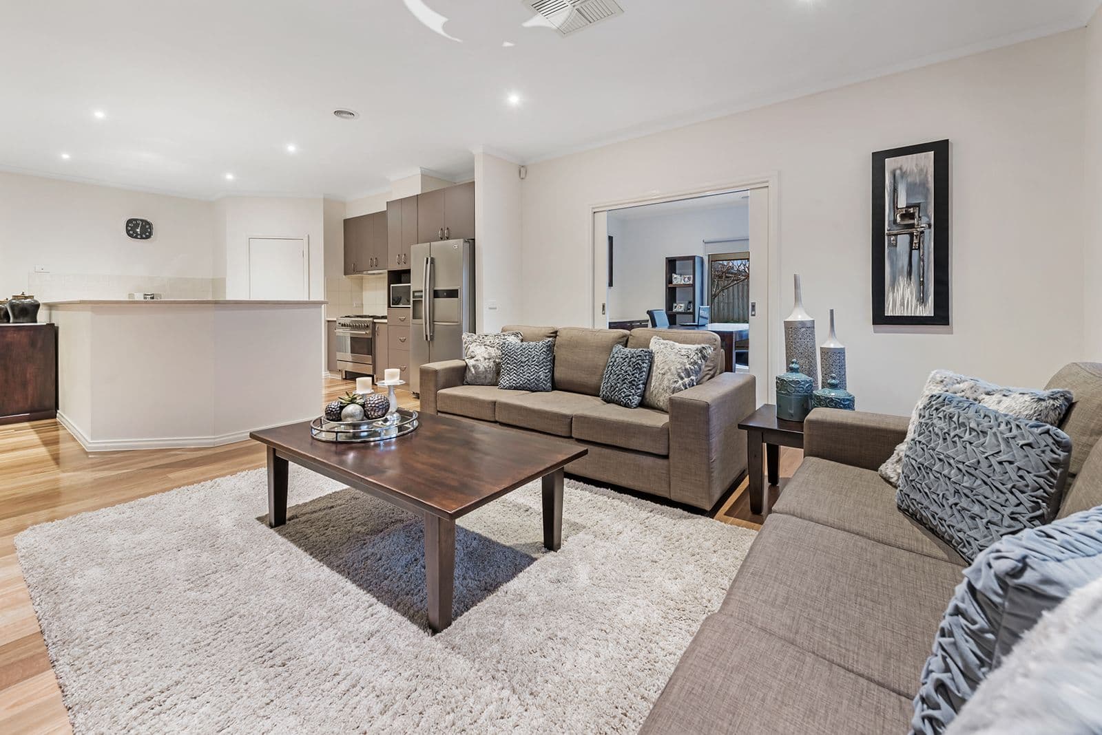 204 Central Park Avenue, Craigieburn VIC 3064, Craigieburn - Thumbnail 5