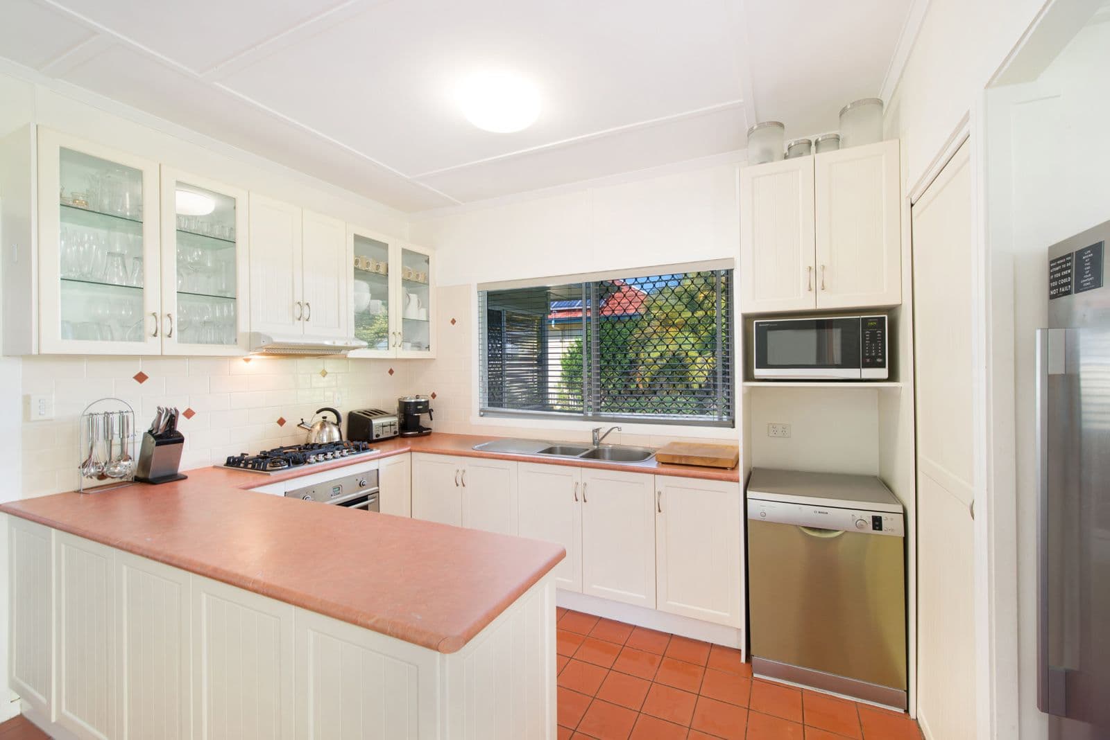 90 Kidgell Street, Stafford QLD 4053, Stafford - Thumbnail 4
