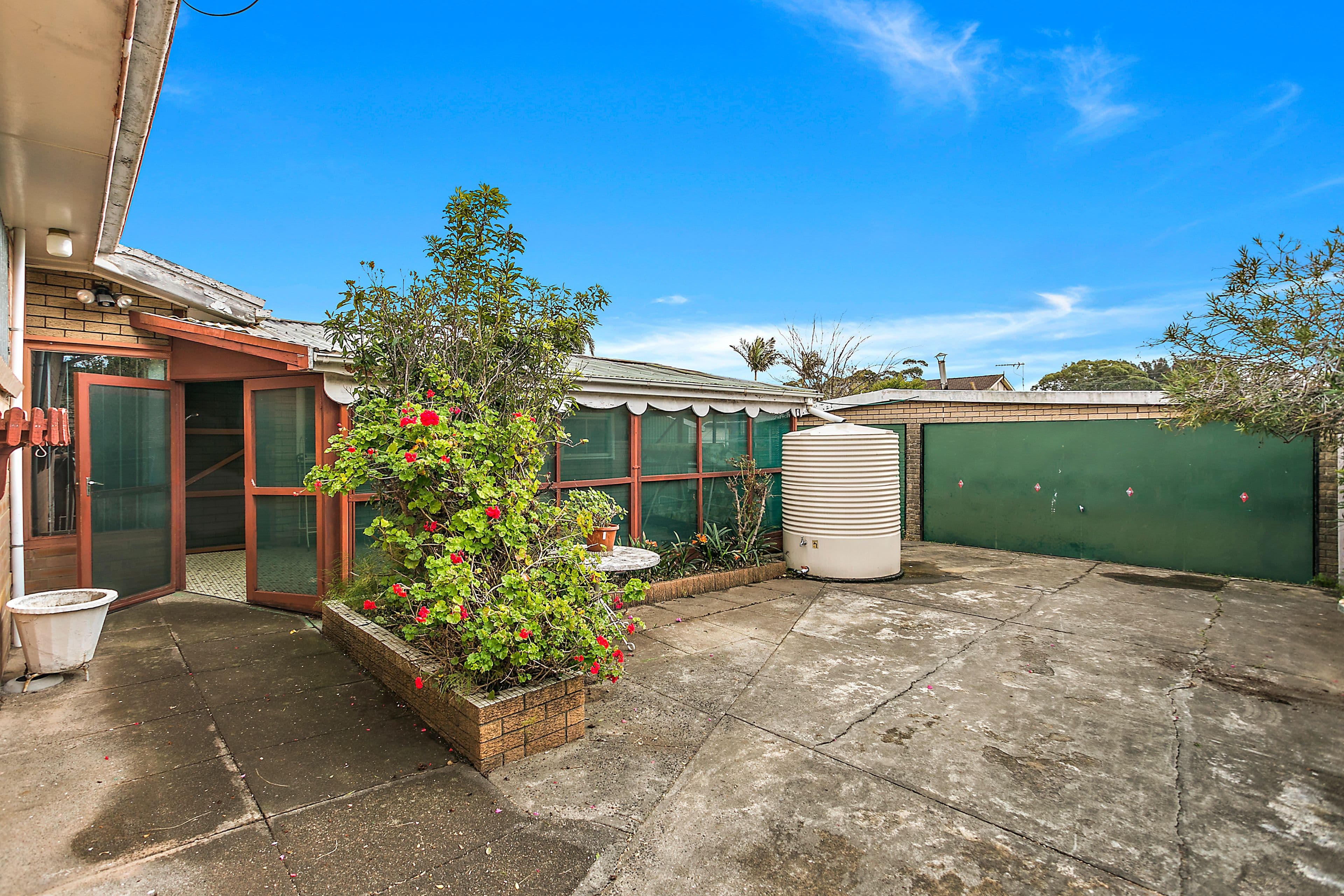13 Malin Road, Oak Flats - Thumbnail 7