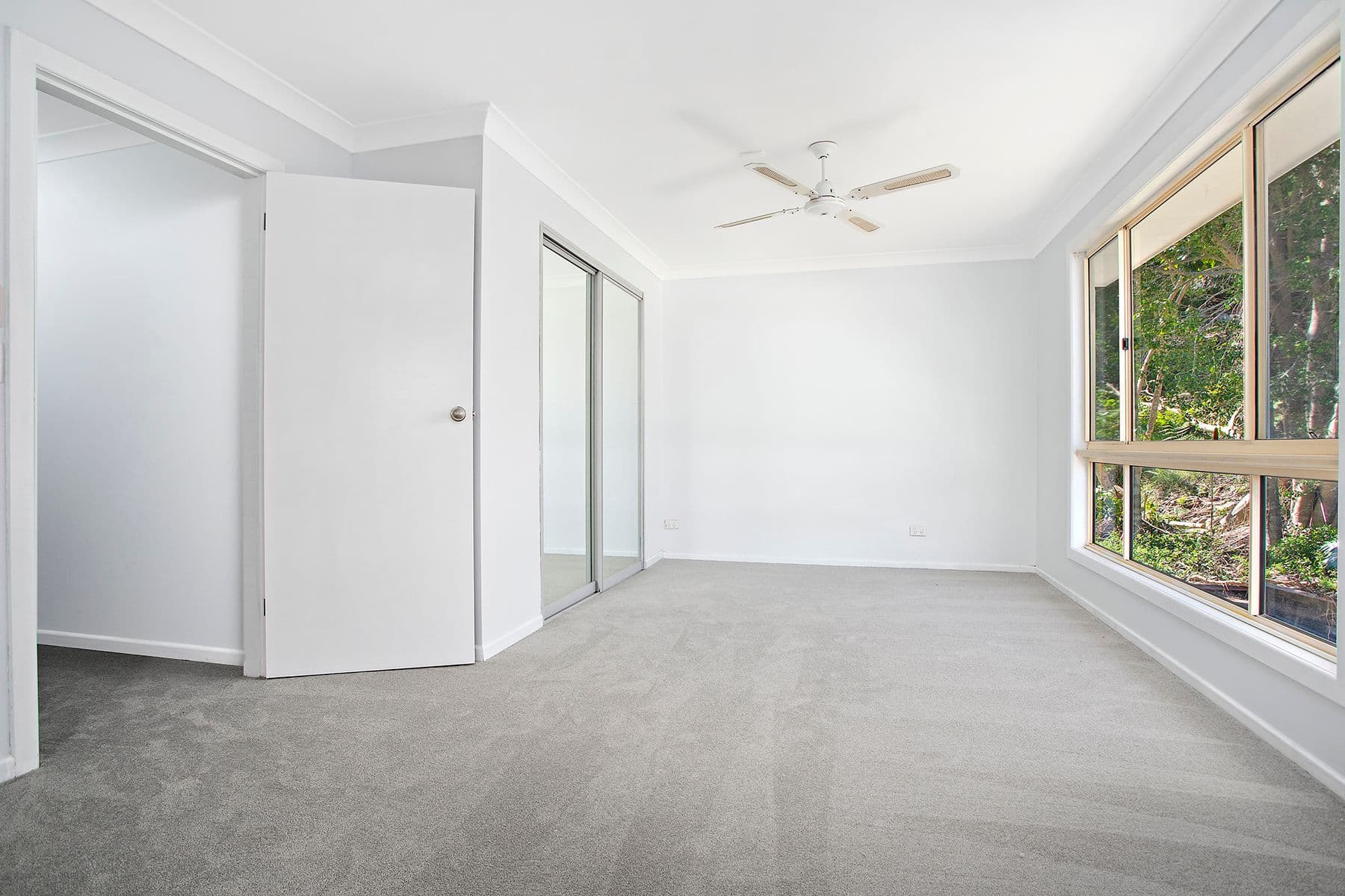 24 Emerald Heights Drive, Emerald Beach - Thumbnail 8