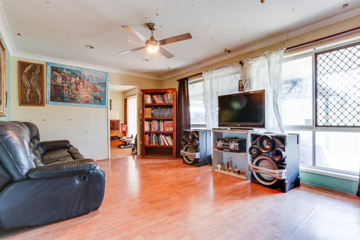 349 Jones Road, Bellbird Park QLD 4300, Bellbird Park - Thumbnail 2
