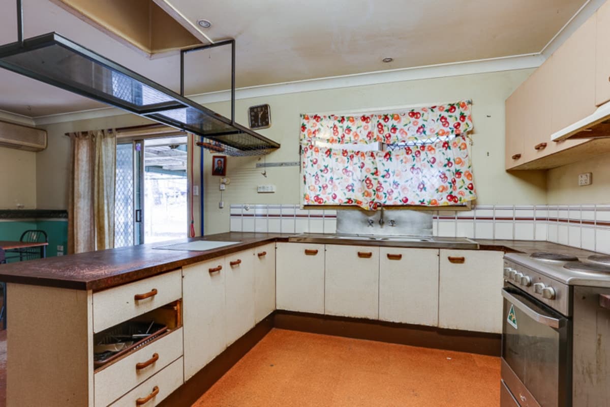 349 Jones Road, Bellbird Park QLD 4300, Bellbird Park - Thumbnail 4