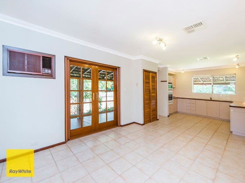19 Crestview Crescent, Kalamunda WA 6076, Kalamunda - Thumbnail 4