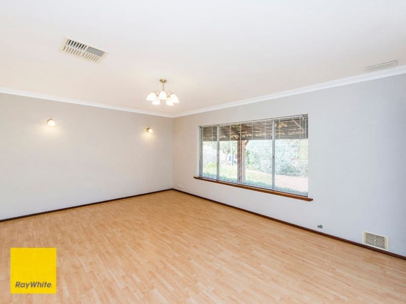 19 Crestview Crescent, Kalamunda WA 6076, Kalamunda - Thumbnail 8